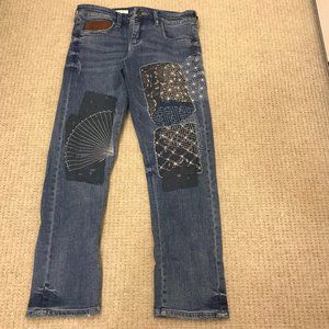 Anthropologie Pilcro embroidered  Patchwork Hyphen Mid-Rise Boyfriend Jeans 28
